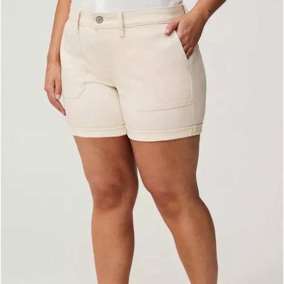 torrid Pants - Torrid 5” Perfect Mid-Rise Jean Shorts in Natural